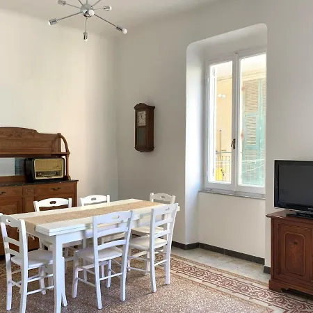 Oliver Sulla Via Del Mare