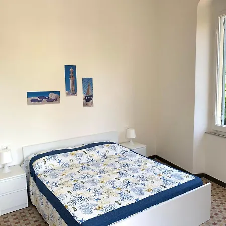 Daire Oliver Sulla Via Del Mare