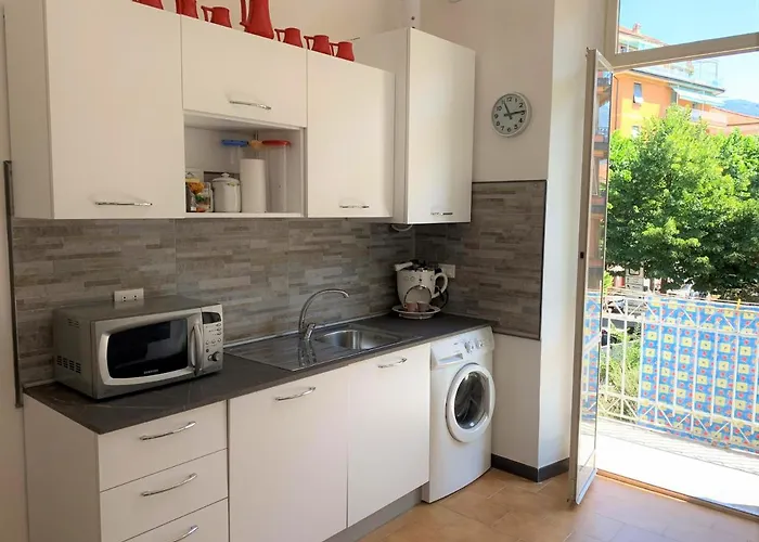 Oliver Sulla Via Del Mare شقة