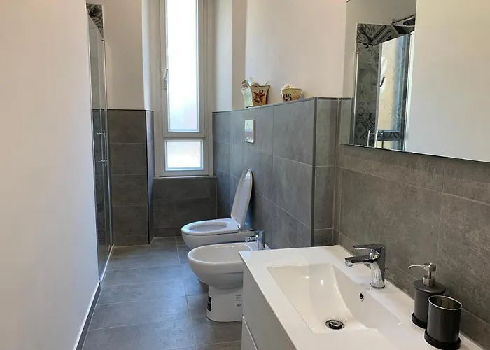 Oliver Sulla Via Del Mare * ليفانتو